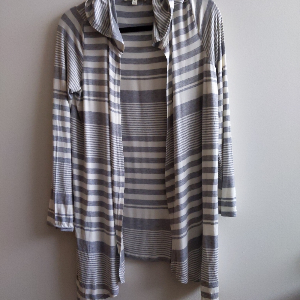 Cyrus open jacket sweater with hoodie M NWOT